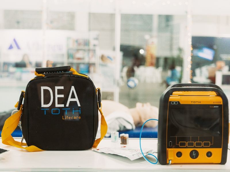 Obrigatoriedade do DEA: O que o estado do Paraná determina sobre o desfibrilador externo automático (DEA)?